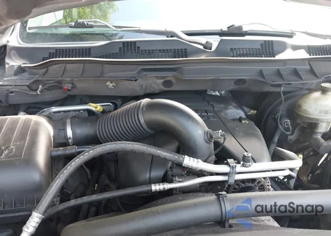 2013 Ram 1500 Express z USA, uszkodzony, nr VIN 1C6RR7KT2DS520053